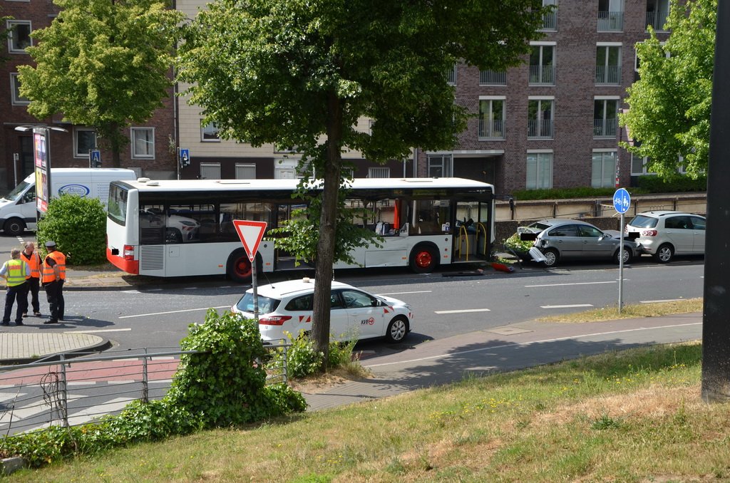 VU Bus Wohnmobil Koeln Deutz Opladenerstr Deutz Kalkerstr P062.JPG - Miklos Laubert